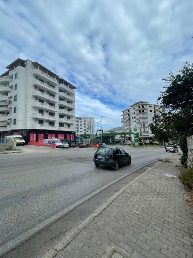 D&d * Sarandë